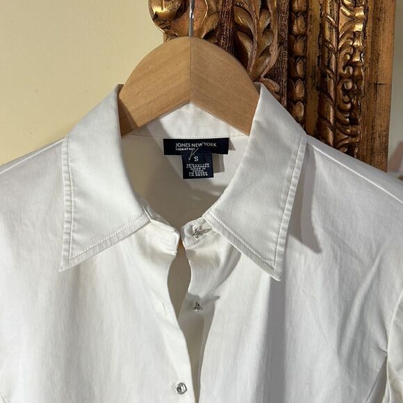 Jones New York Cotton White Dress Shirt Button up with Rhinestone Buttons Small - Picture 2 of 5